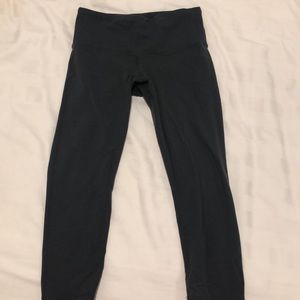 Gray cropped lulu leggings, lightly worn size 2